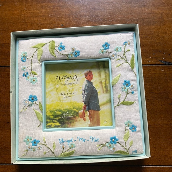 Hallmark Picture Frame & 2 Candle Toppers. - Picture 2 of 11